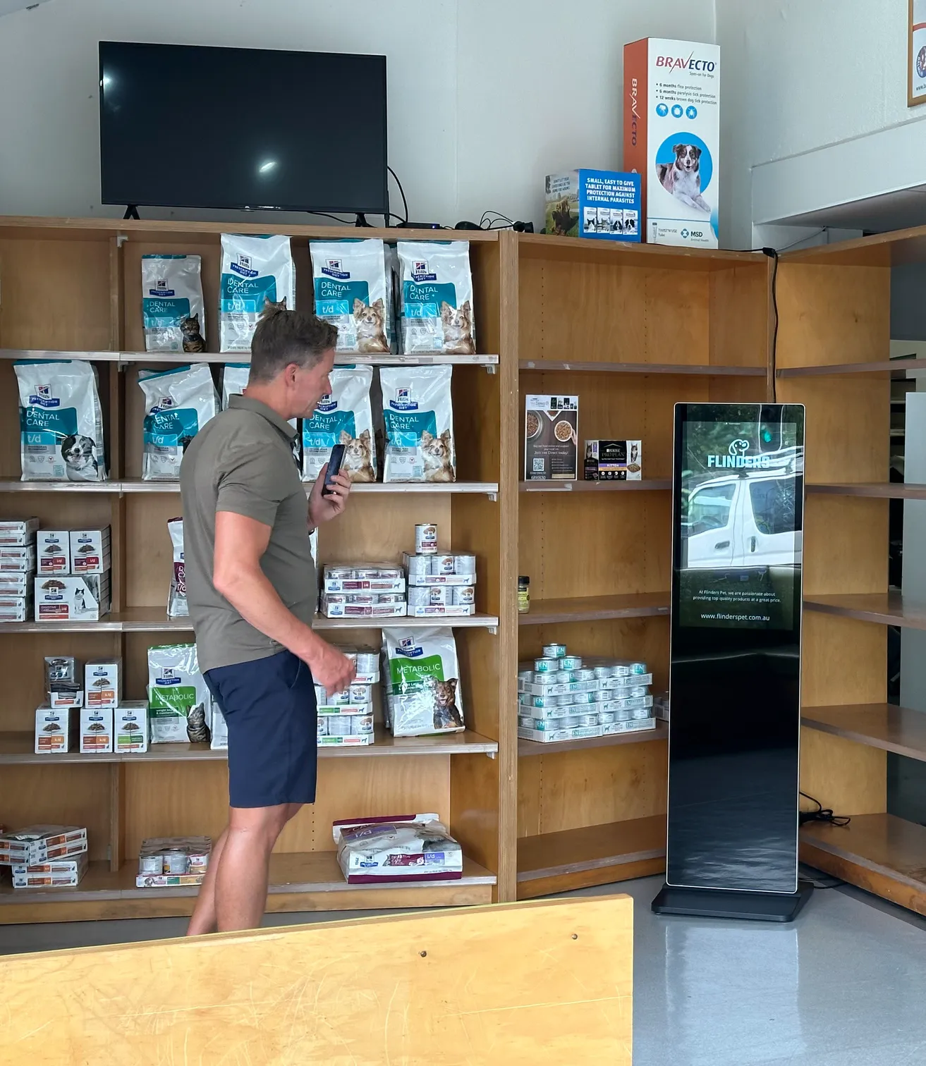 How Custom Media Kiosks Improve Client Communication in Veterinary Clinics