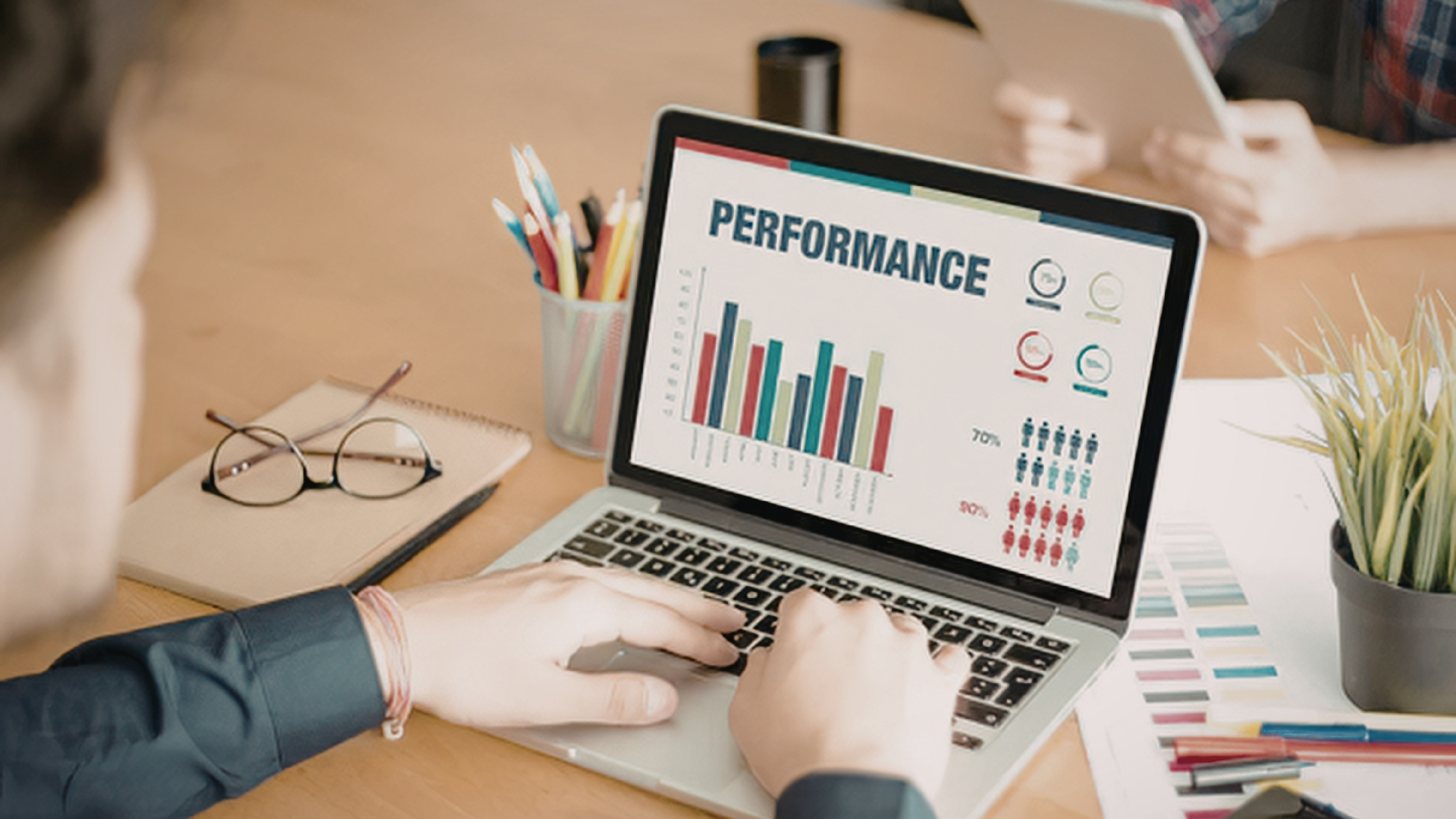 DOOH Campaign Effectiveness: How Enterprise Pet Brands Prove ROI